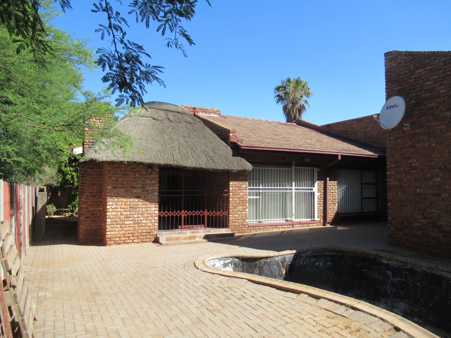 4 Bedroom Property for Sale in Riebeeckstad Free State